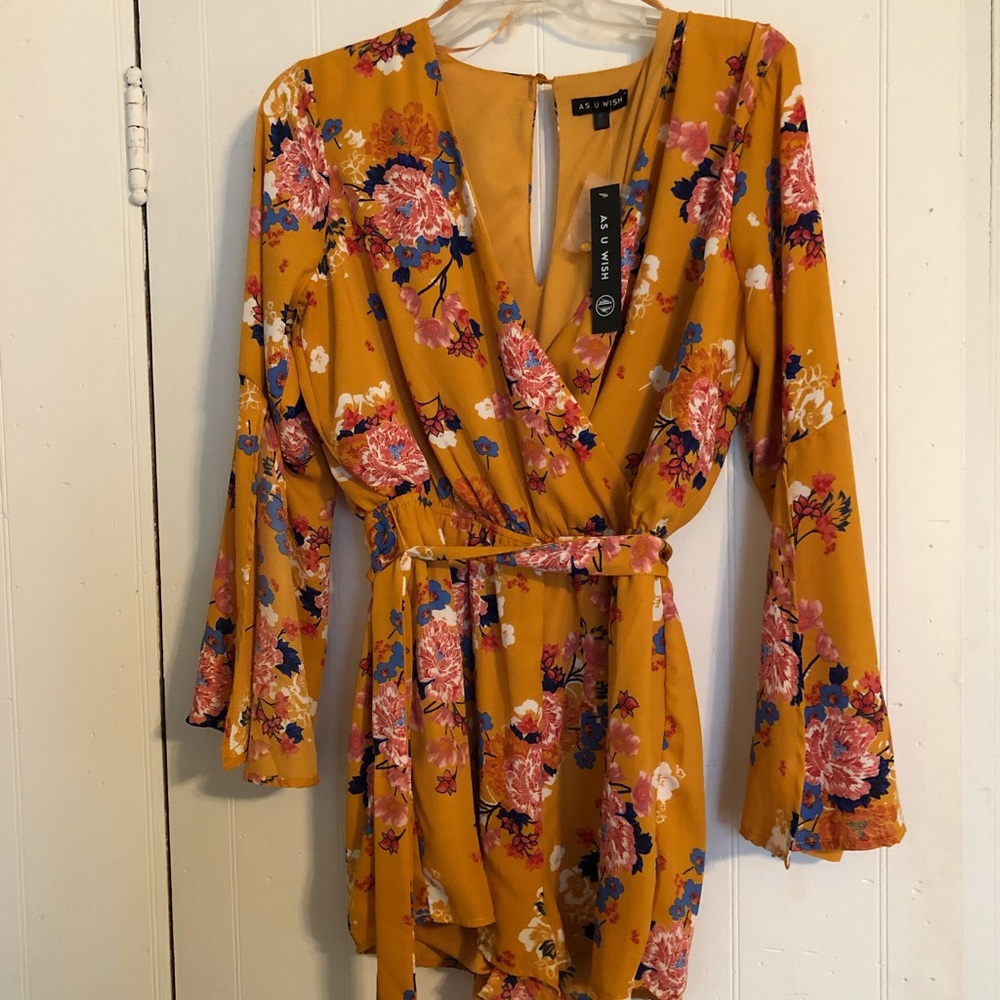 BRAND NEW ROMPER! Beautiful yellow floral details!